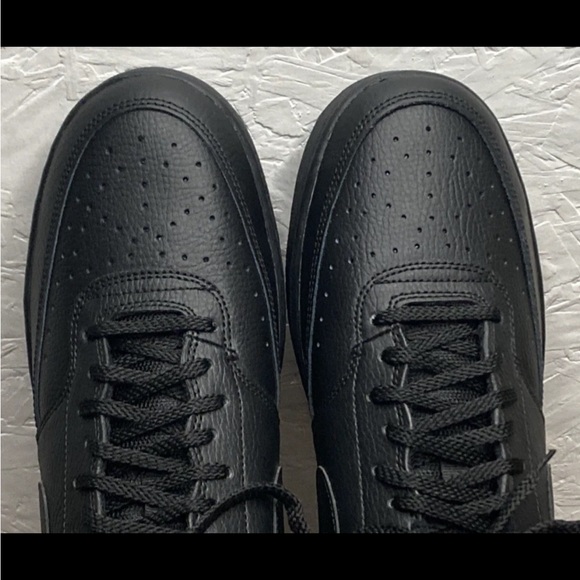 *Read New Nike Court Vision Low Men's Sneakers Monochrome Triple Black Size 11 - Picture 10 of 15